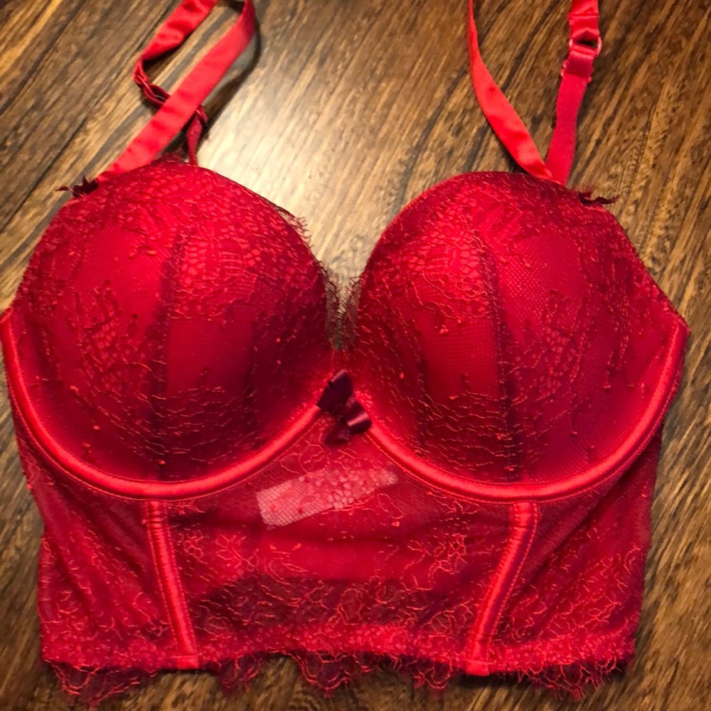 NWT Victoria’s Secret Bra Red 32dd Lace